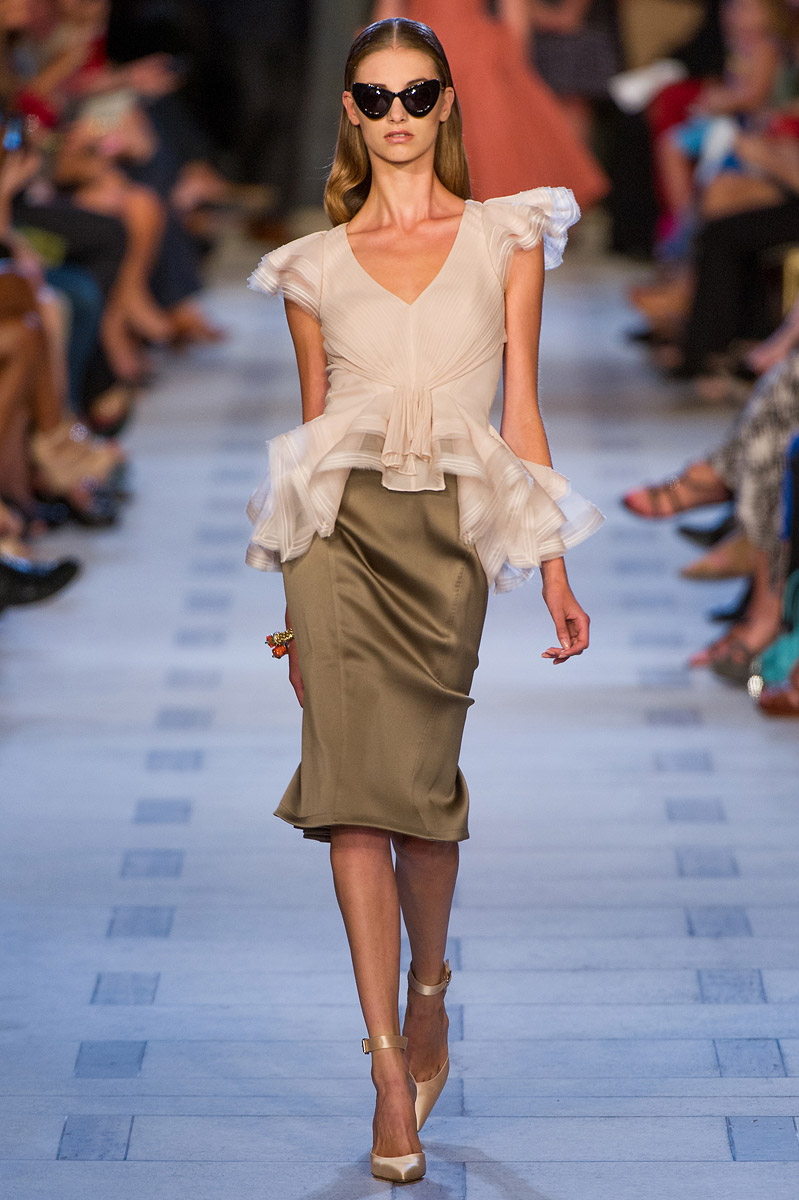 zac-posen-rtw-ss2013-runway-10_011514856981