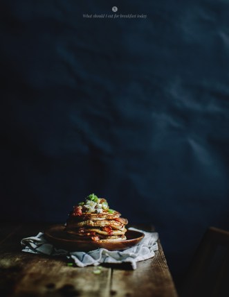 pancakes%20with%20bacon%20and%20blue%20cheese%205