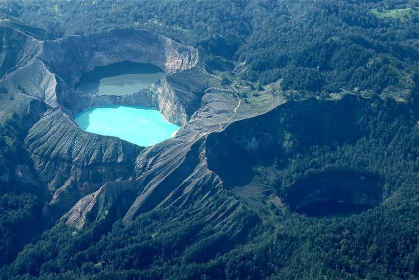 Beautiful-Crater-Lakes15