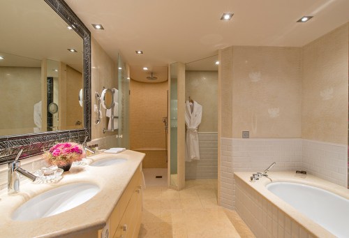 rooms__0000s_0002_Familiy%20Suite%204