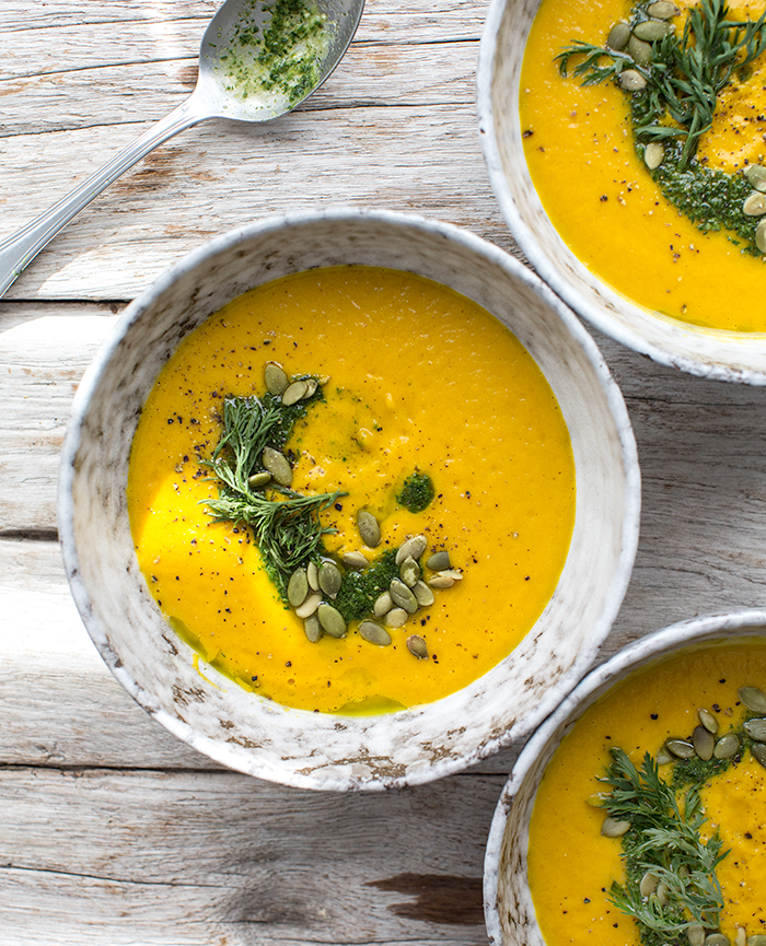 turmericroastedcarrotsoupcarrottopharissa-whatscookinggoodlooking